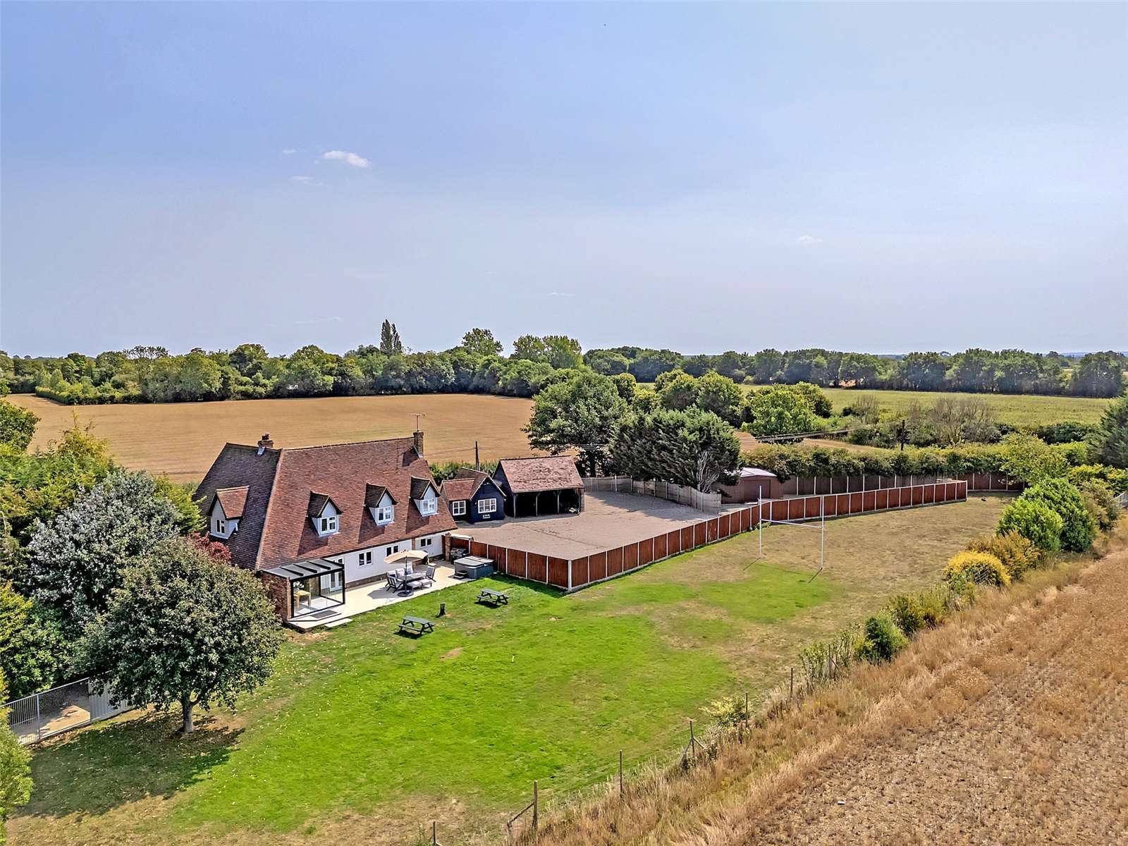 Braintree Road, Felsted, Dunmow, Essex, CM6 3JZ | Property for sale | Savills