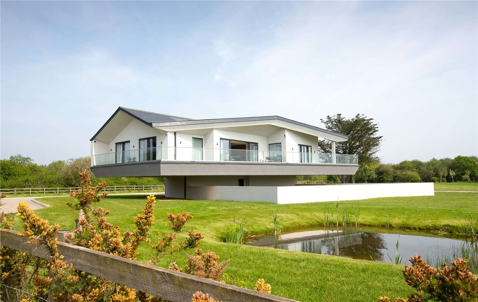 Sea View Parade, Mayland, Chelmsford, Essex, CM3 6EL Property for