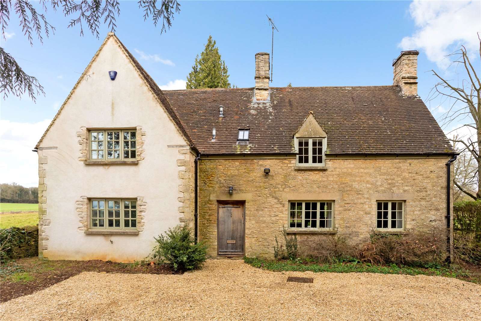 Coates, Cirencester, Gloucestershire, GL7 6NX 財產 待售 第一太平戴維斯