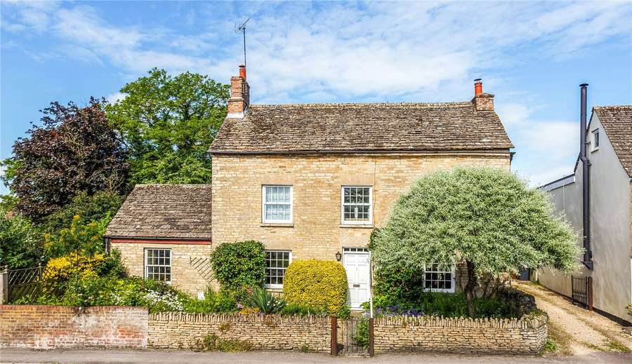 High Street, Cricklade, Swindon, Wiltshire, SN6 6AP Property for sale