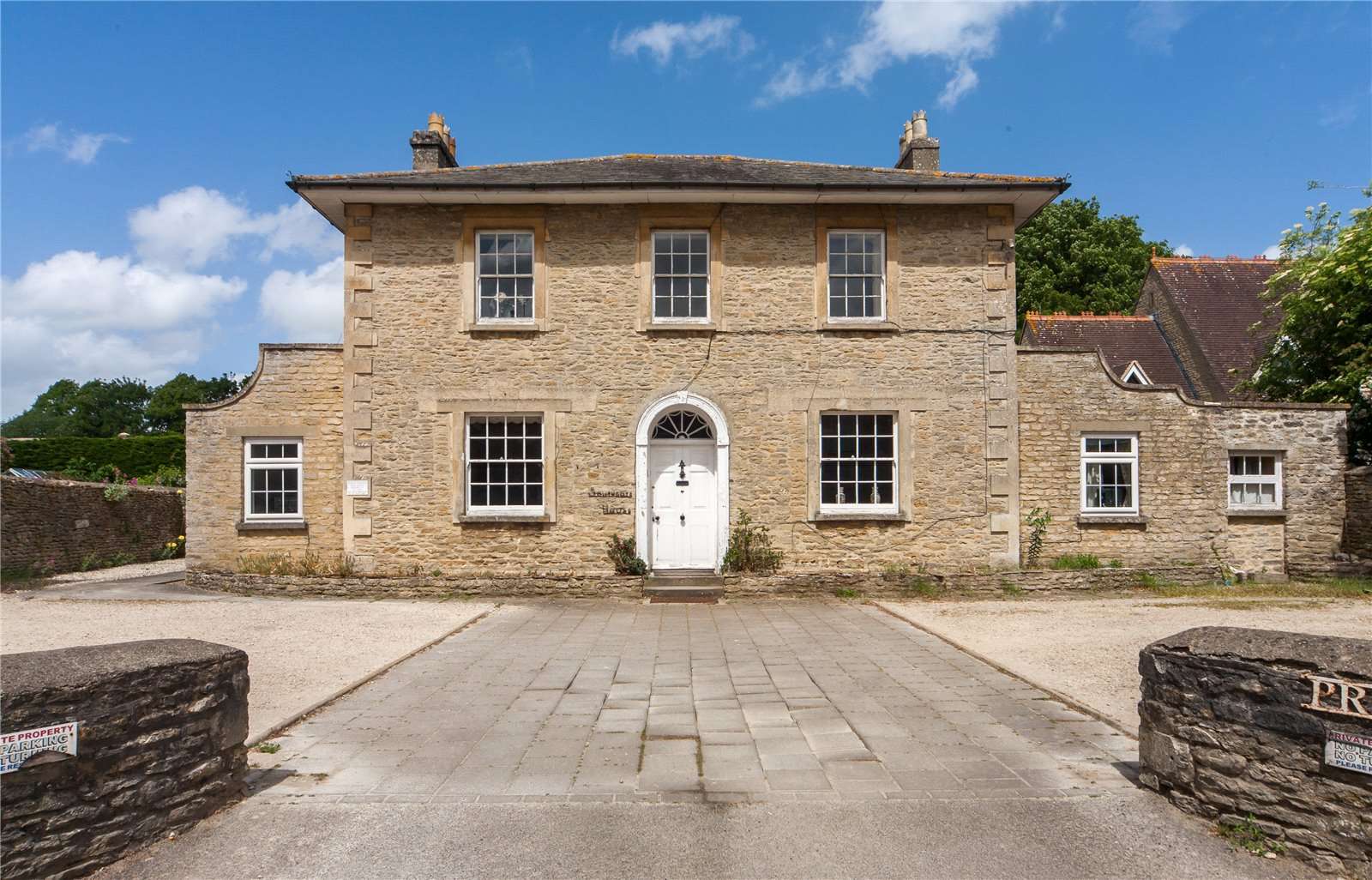Savills London Street, Fairford, Gloucestershire, GL7 4AQ Property