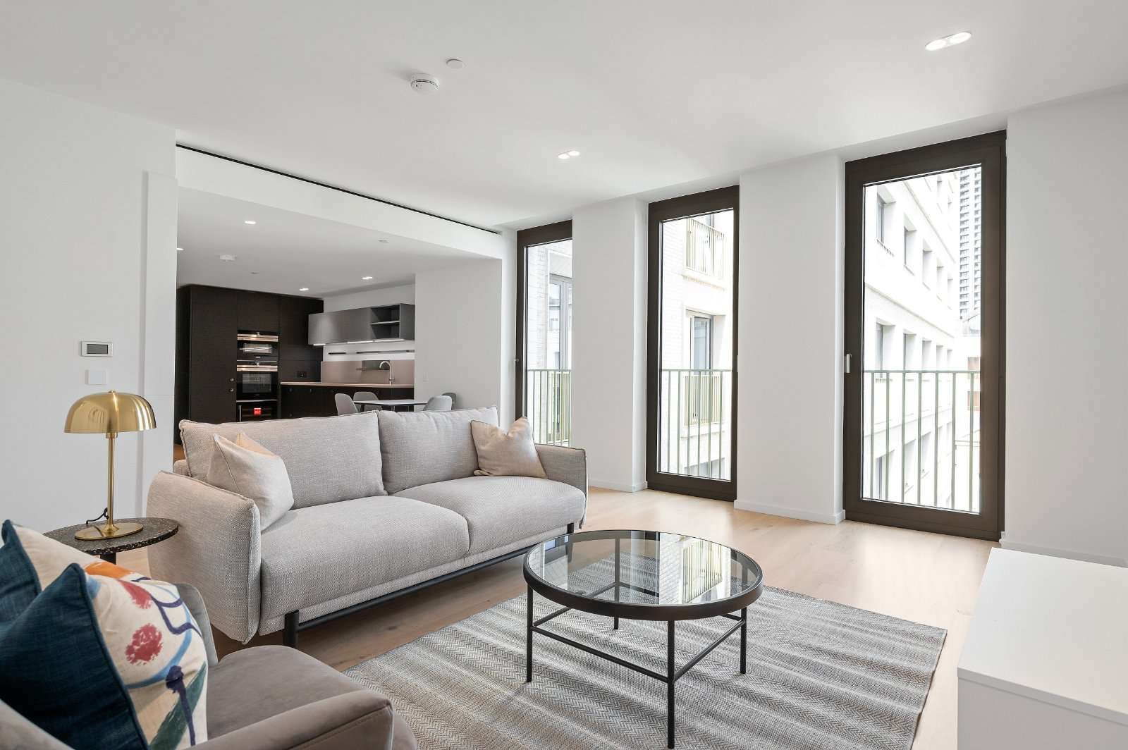 Little Britain, London, EC1A 7BR บ้านใหม่เช่า Savills
