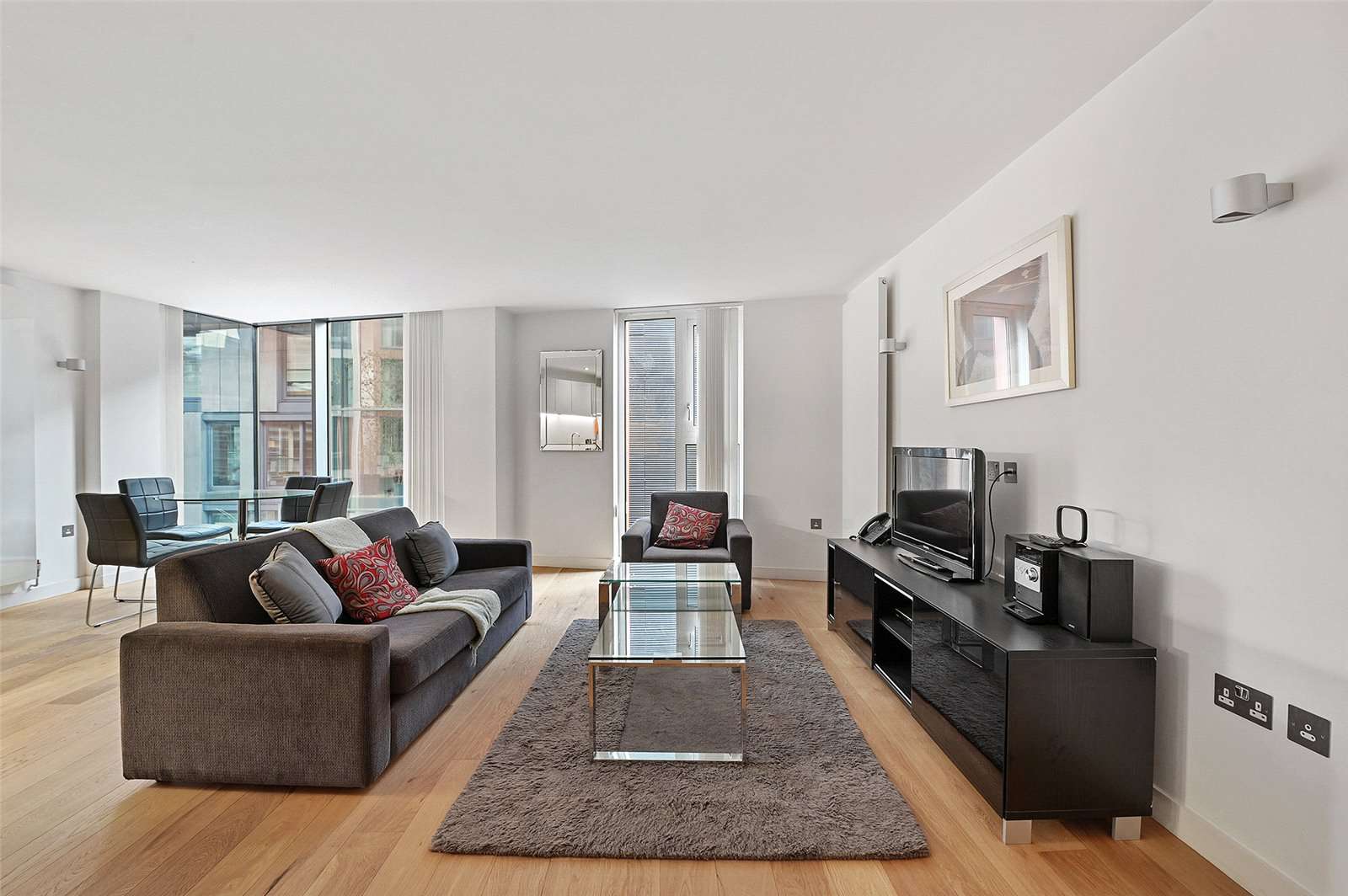 Brewhouse Yard, London, EC1V 4DG Ngôi nhà mới cho thuê Savills