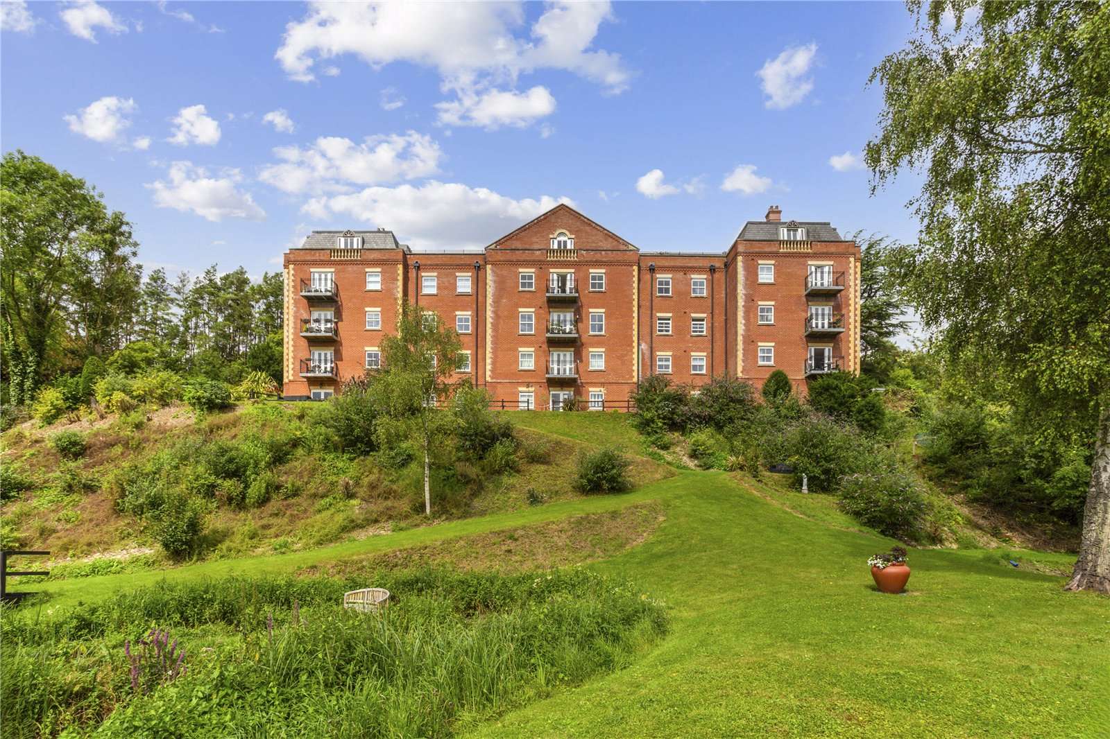 Shawford Road, Shawford, Winchester, Hampshire, SO21 2BG | Property for ...