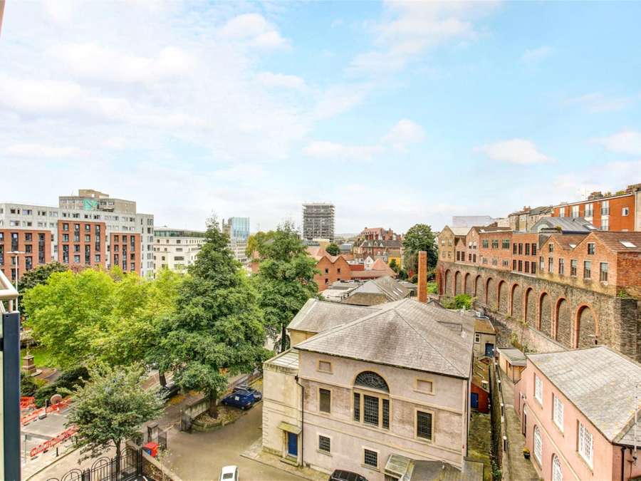 Number One Bristol, Lewins Mead, Bristol, BS1 2NJ New homes to rent