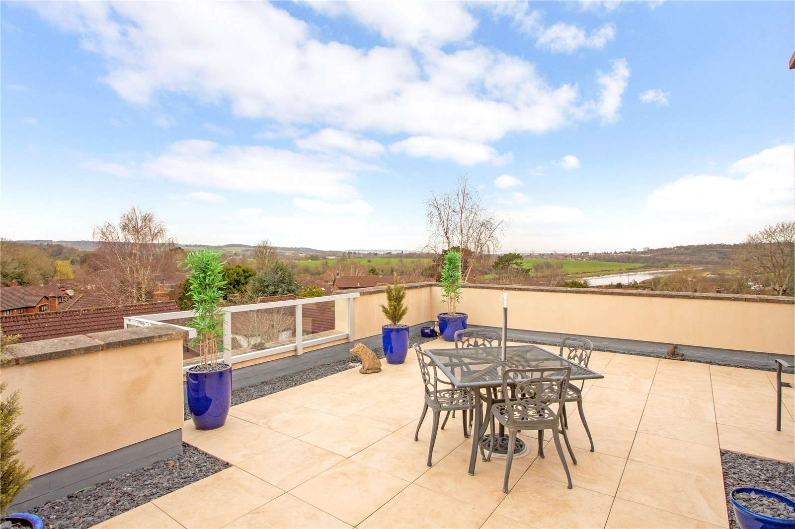 Savills Westonian Court, Glenavon Park, Bristol, BS9 1RJ Eigentum