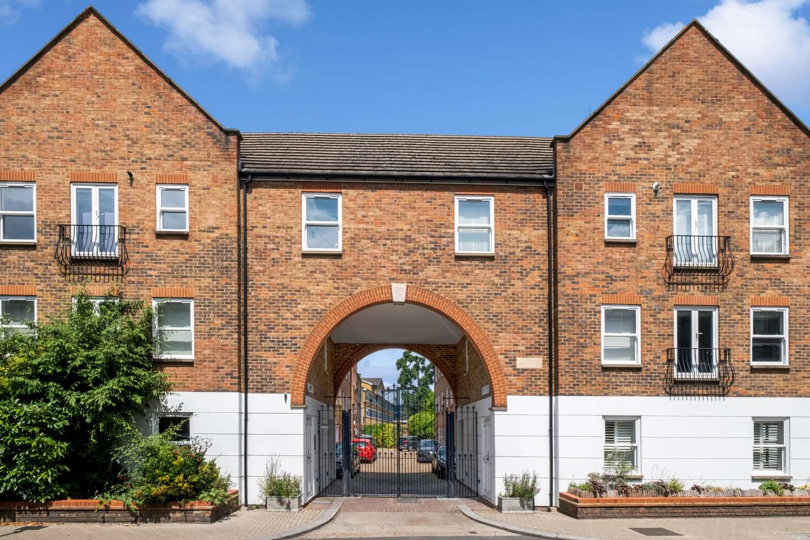 Liberty Mews, London, SW12 8EE 財產 待售 第一太平戴維斯