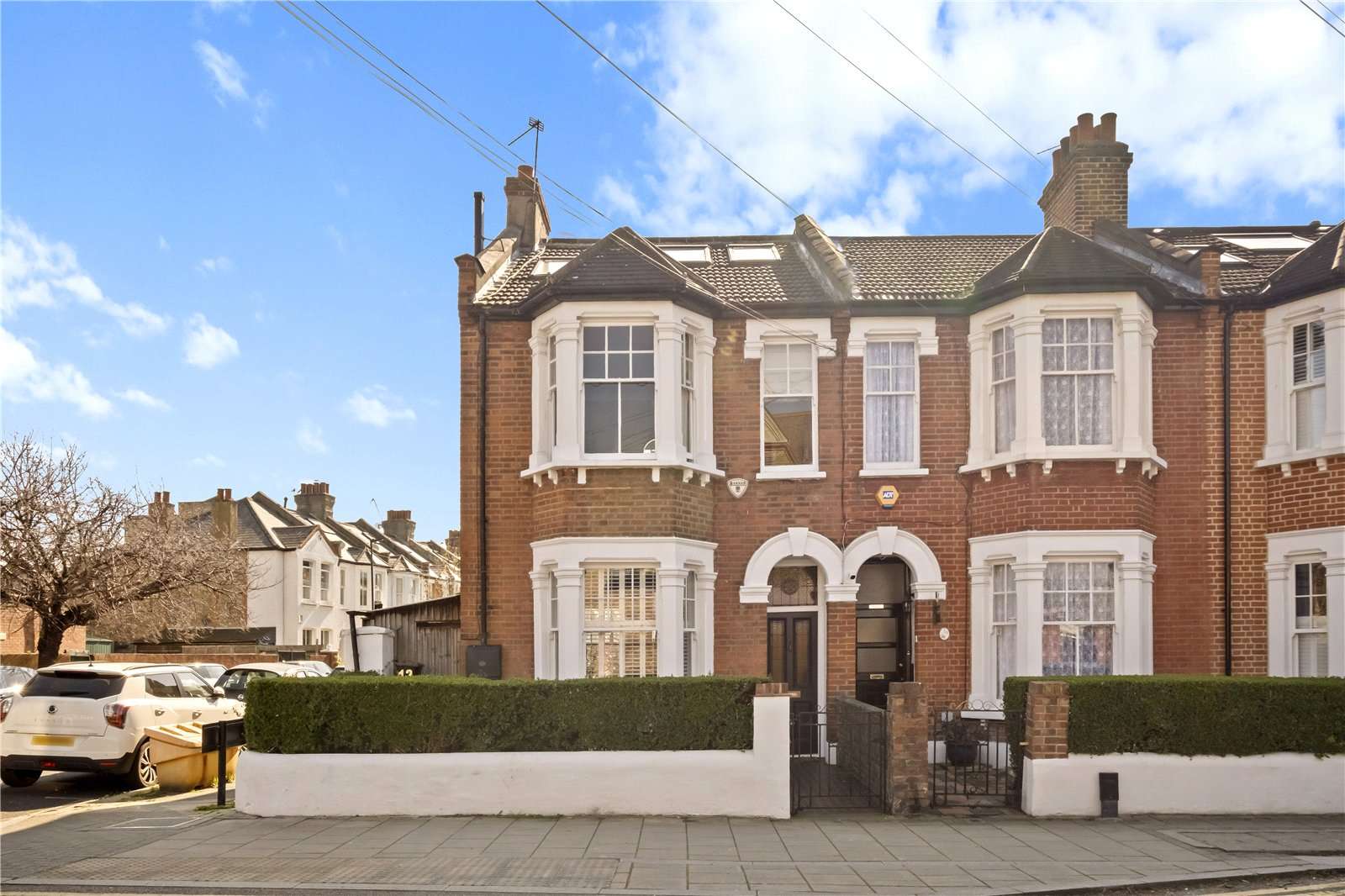 Hydethorpe Road, London, SW12 0HY | Property for sale | Savills