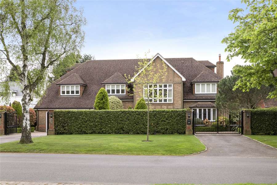 Icklingham Road, Cobham, Surrey, KT11 2NQ 임대용 특성 Savills