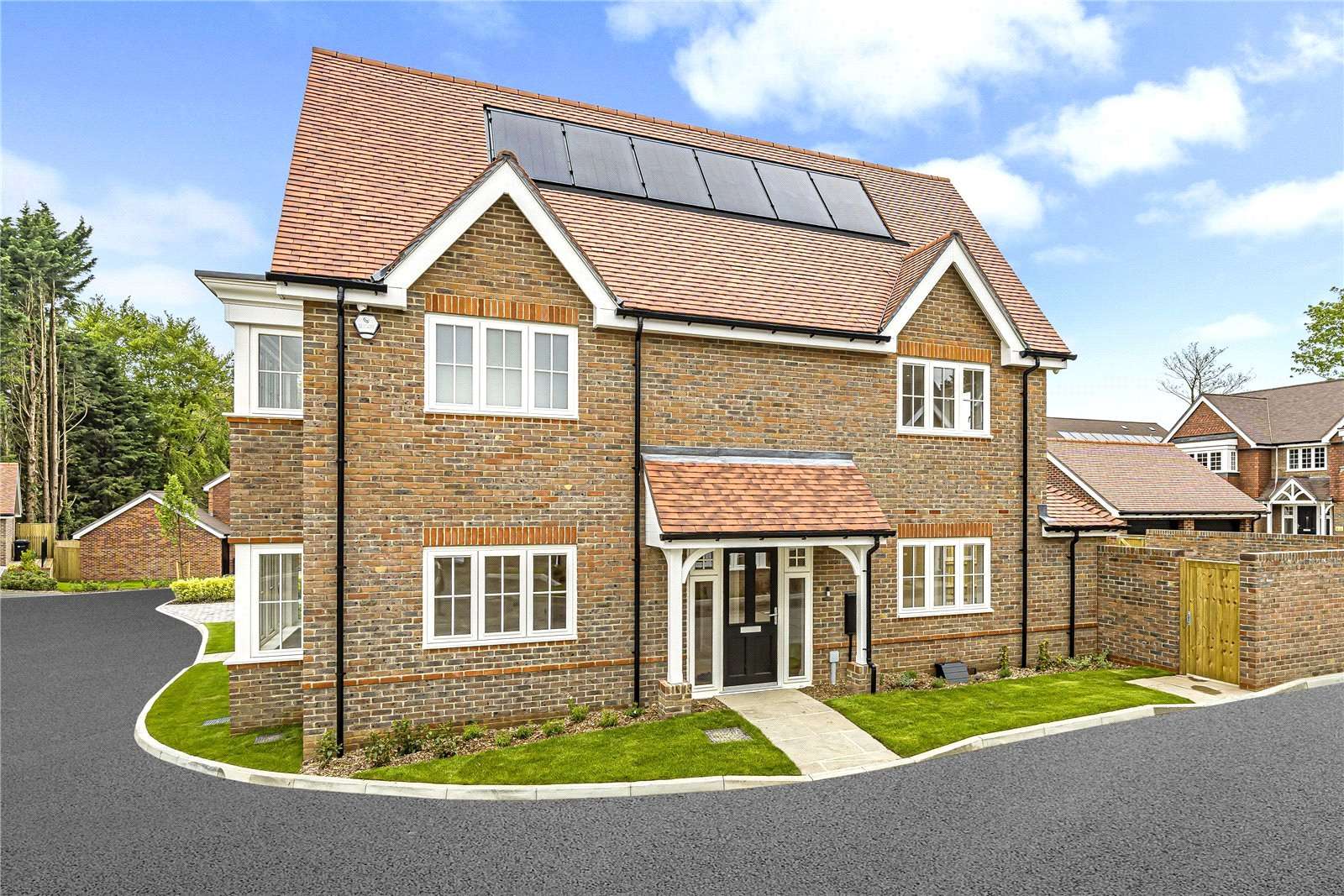 The Street, West Horsley, KT24 6AX บ้านใหม่เช่า Savills