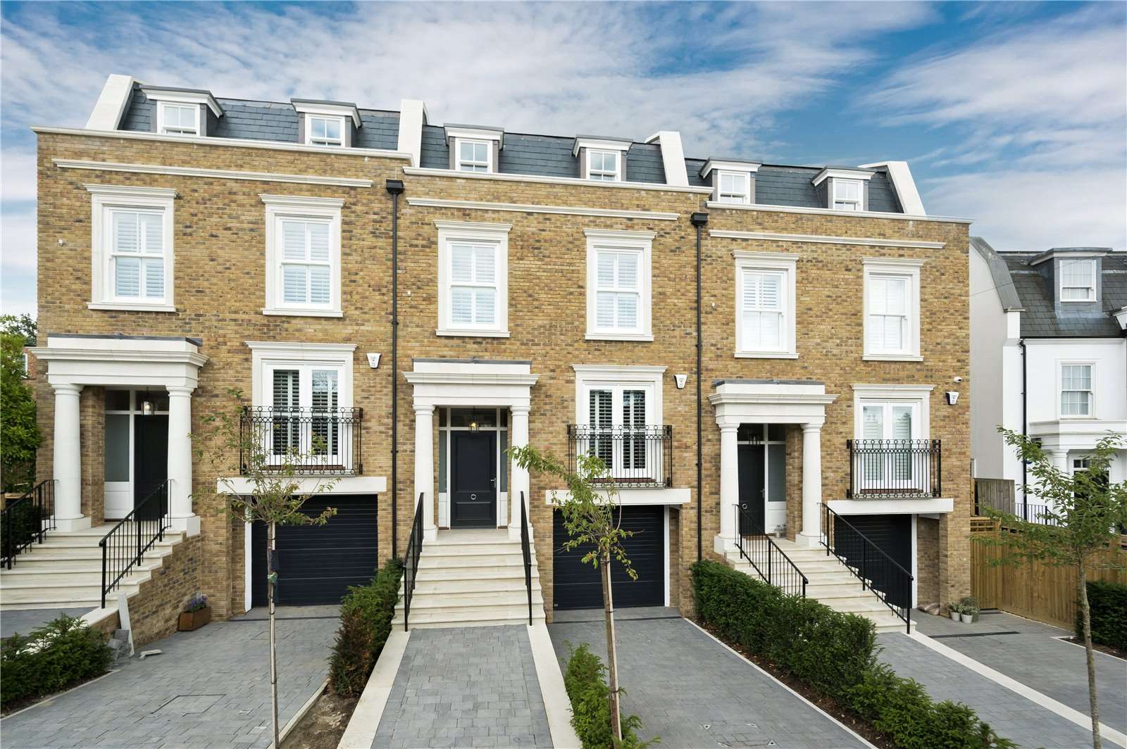 Oakshade Road, Oxshott, Leatherhead, Surrey, KT22 0JU New homes to