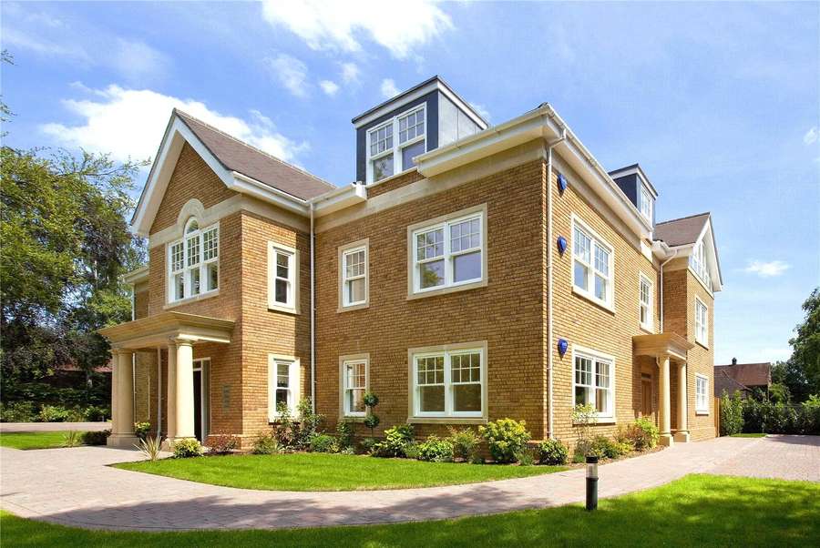 Stoke Road, Cobham, Surrey, KT11 3BG Property to rent Savills