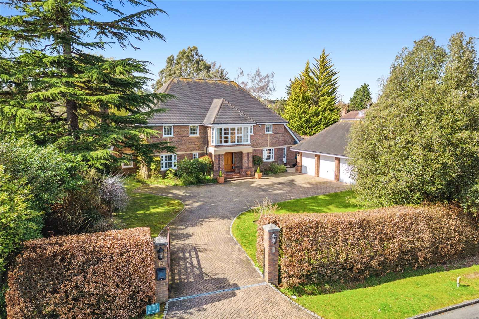 Furze Field, Oxshott, Leatherhead, Surrey, KT22 0UR Property for sale