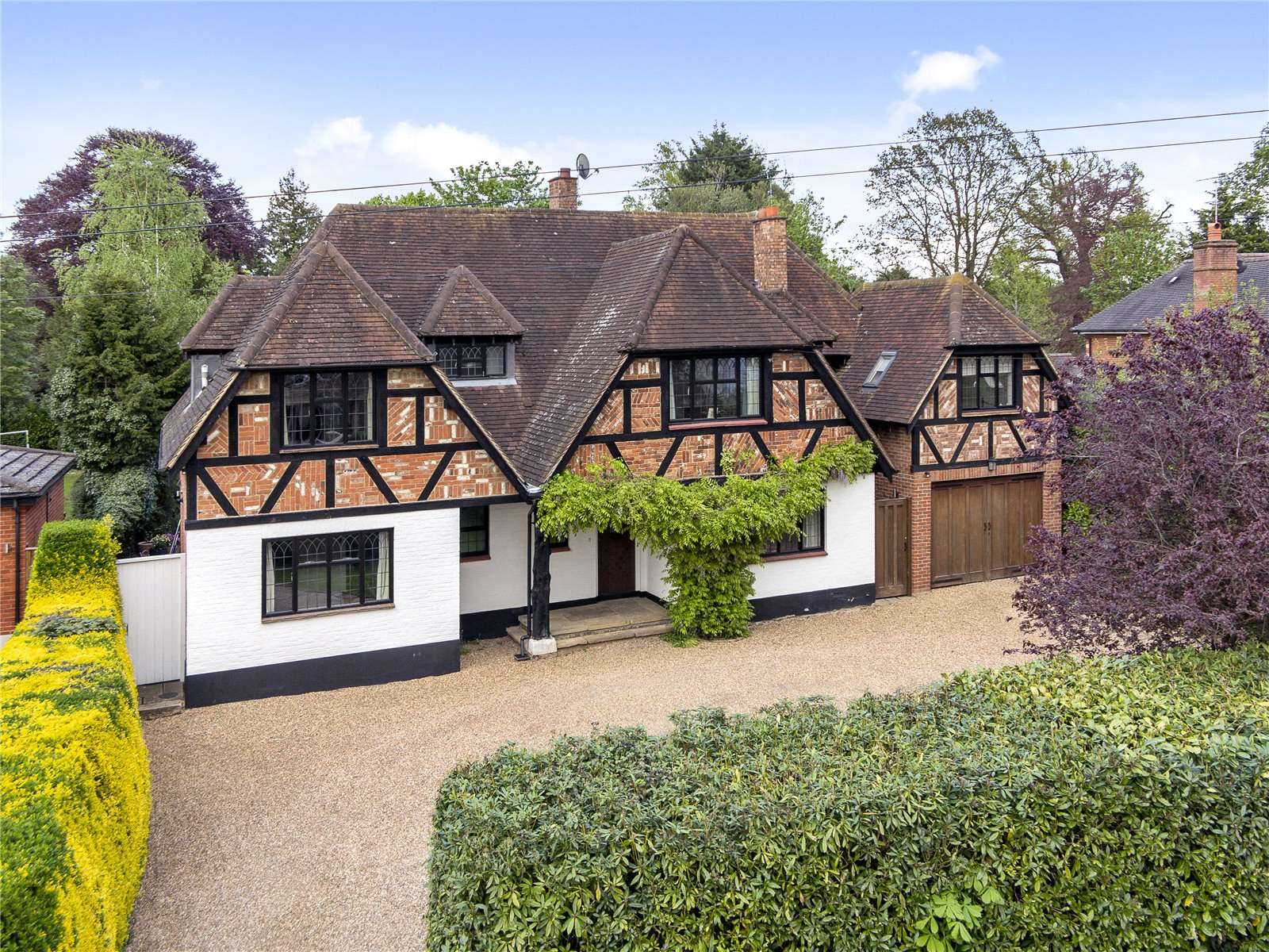 Savills Brook Farm Road Cobham Surrey Kt11 3ax Properties