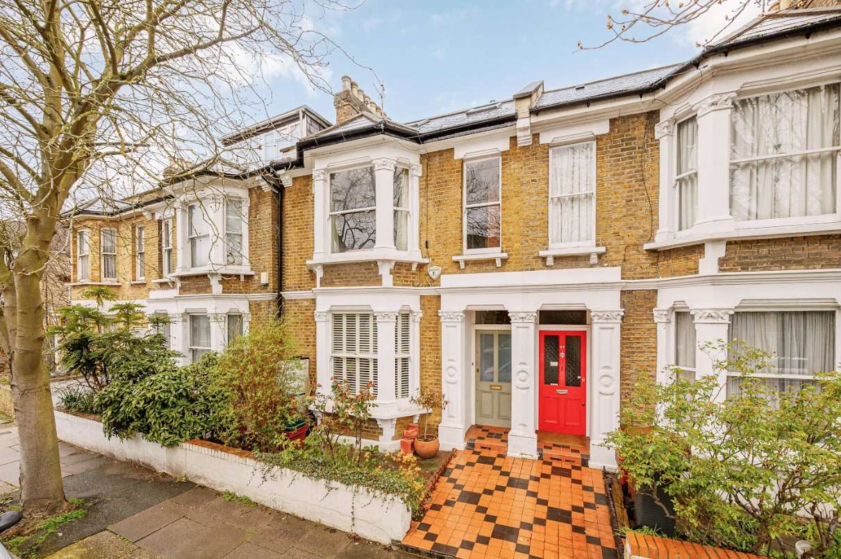 Heathfield Gardens, London, W4 4JX Bất động sản cho thuê Savills