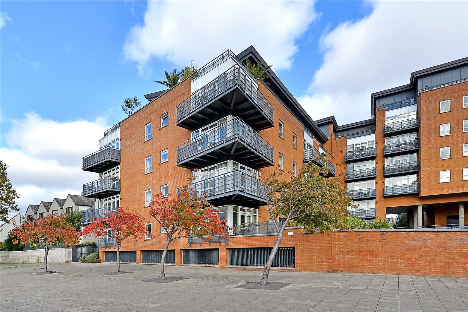 Langbourne Place, Canary Wharf, London, E14 3WW Property for sale