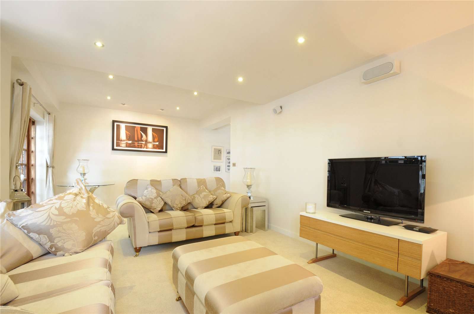 Three bedroom houses for sale in London Waterfront, England Savills