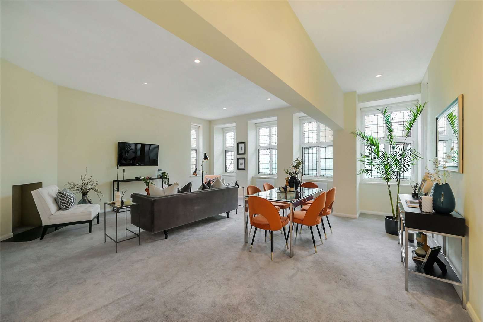 Savills Collingham Gardens, London, SW5 0HS Vlastnictví na prodej