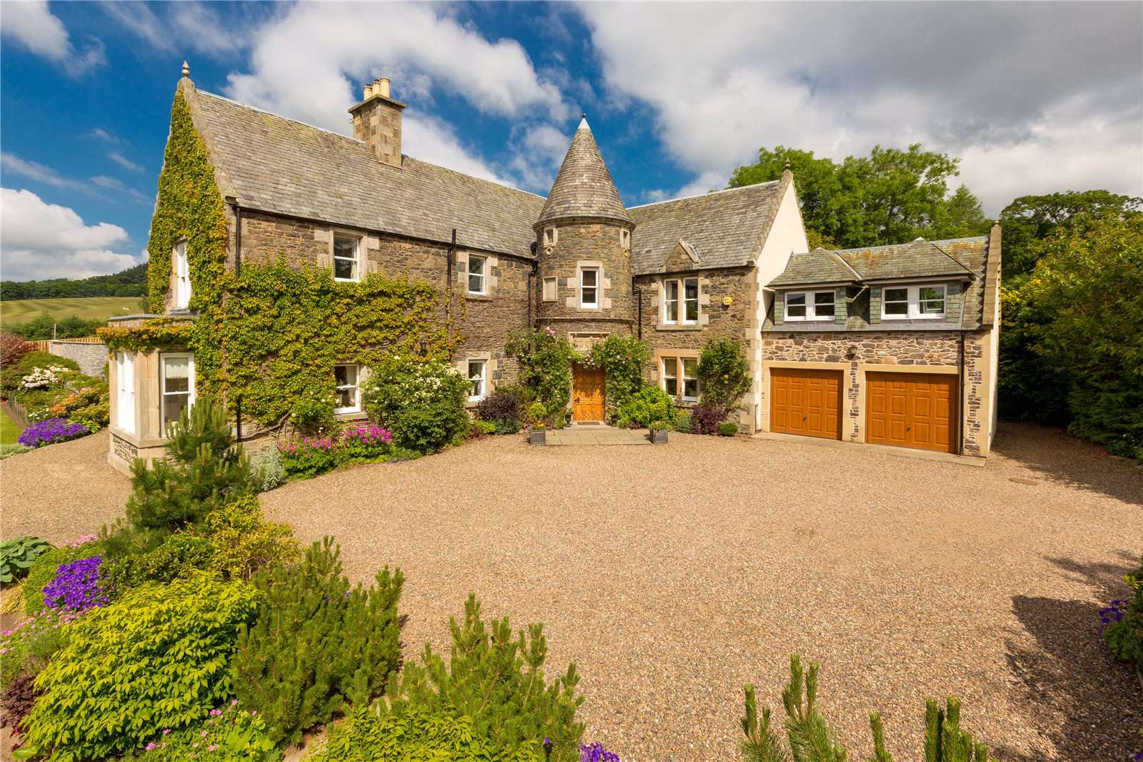 Eshiels House, Peebles, EH45 8NA Vlastnictví na prodej Savills