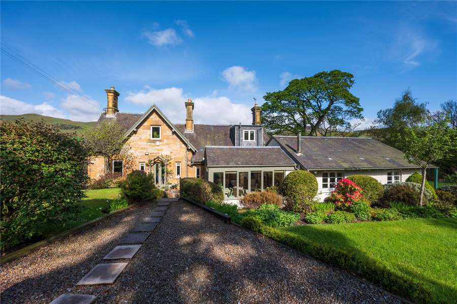 House O'Muir Cottage, Flotterstone, Penicuik, Midlothian, EH26 0PR
