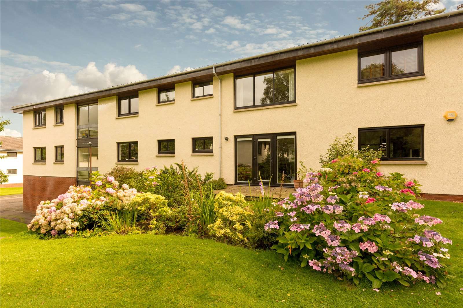 Savills 3 Southbank Court, Easter Park Drive, Edinburgh, EH4 6SH