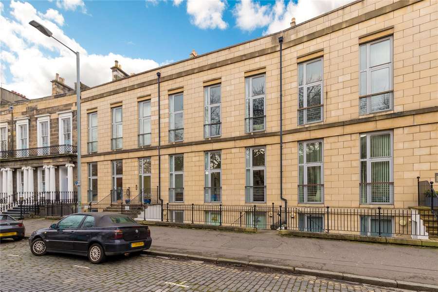 Hopetoun Crescent, New Town, Edinburgh, EH7 4AY Property for sale
