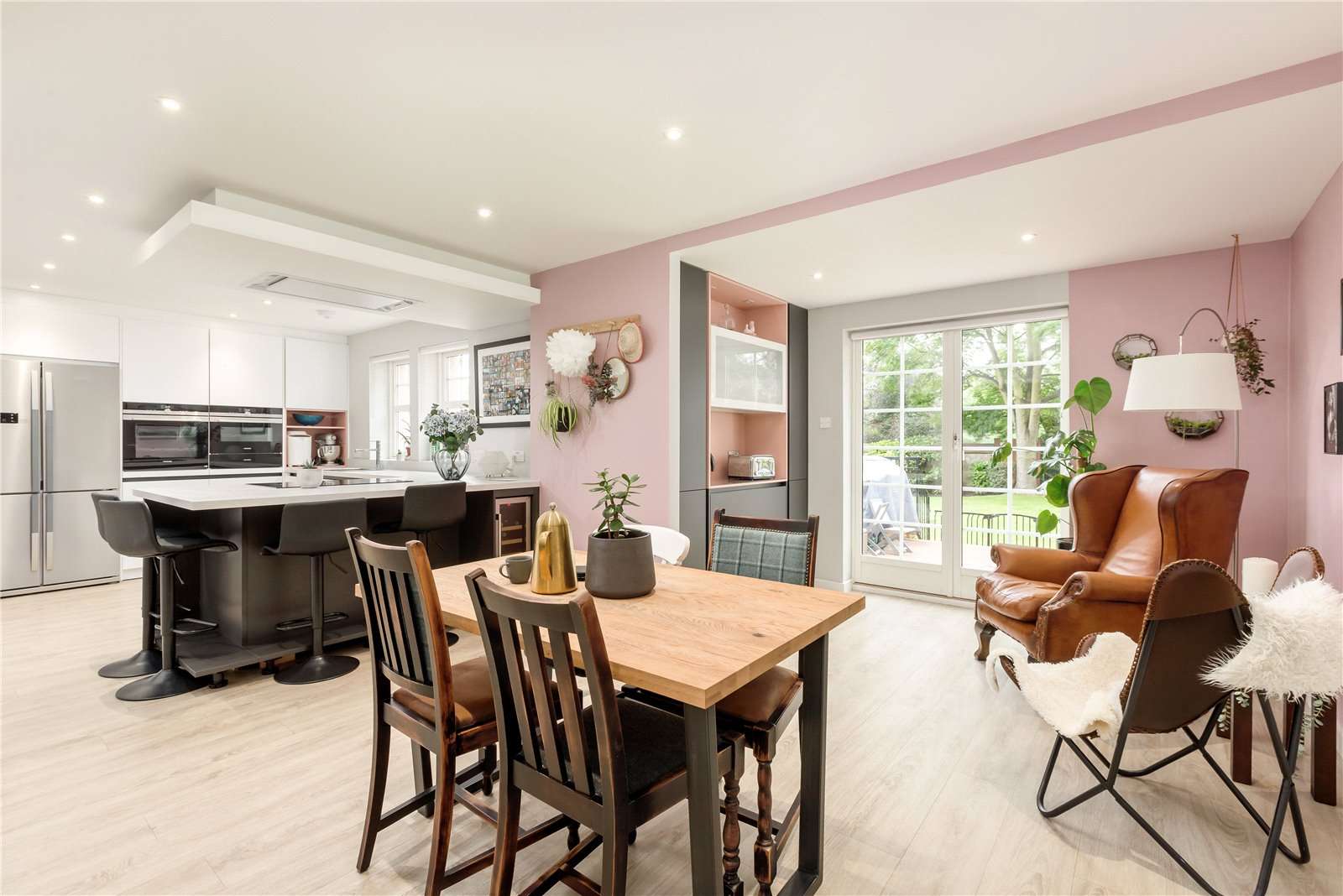 Savills 33.1 Kinnear Road, Inverleith, Edinburgh, EH3 5PG Property