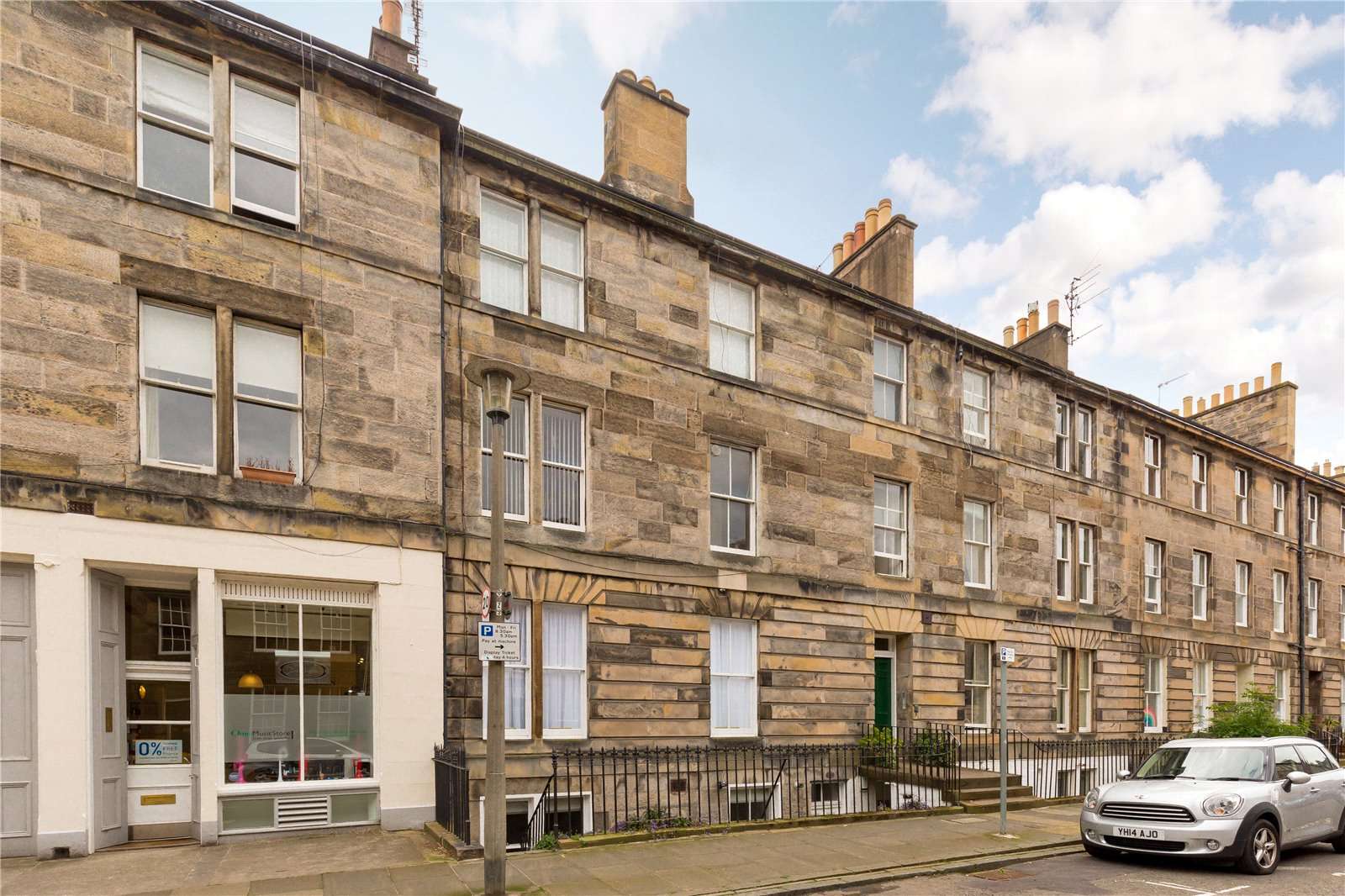 Savills 15A/3 Cumberland Street, New Town, Edinburgh, EH3 6RT Bất