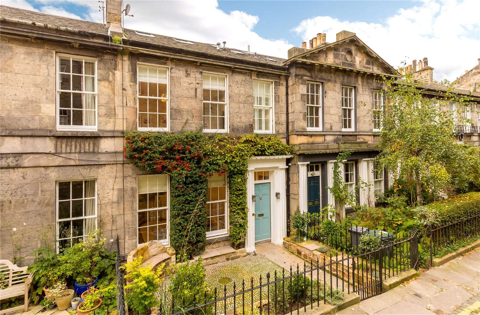 Raeburn Street, Stockbridge, Edinburgh, EH4 1HY คุณสมบัติ รอขาย Savills