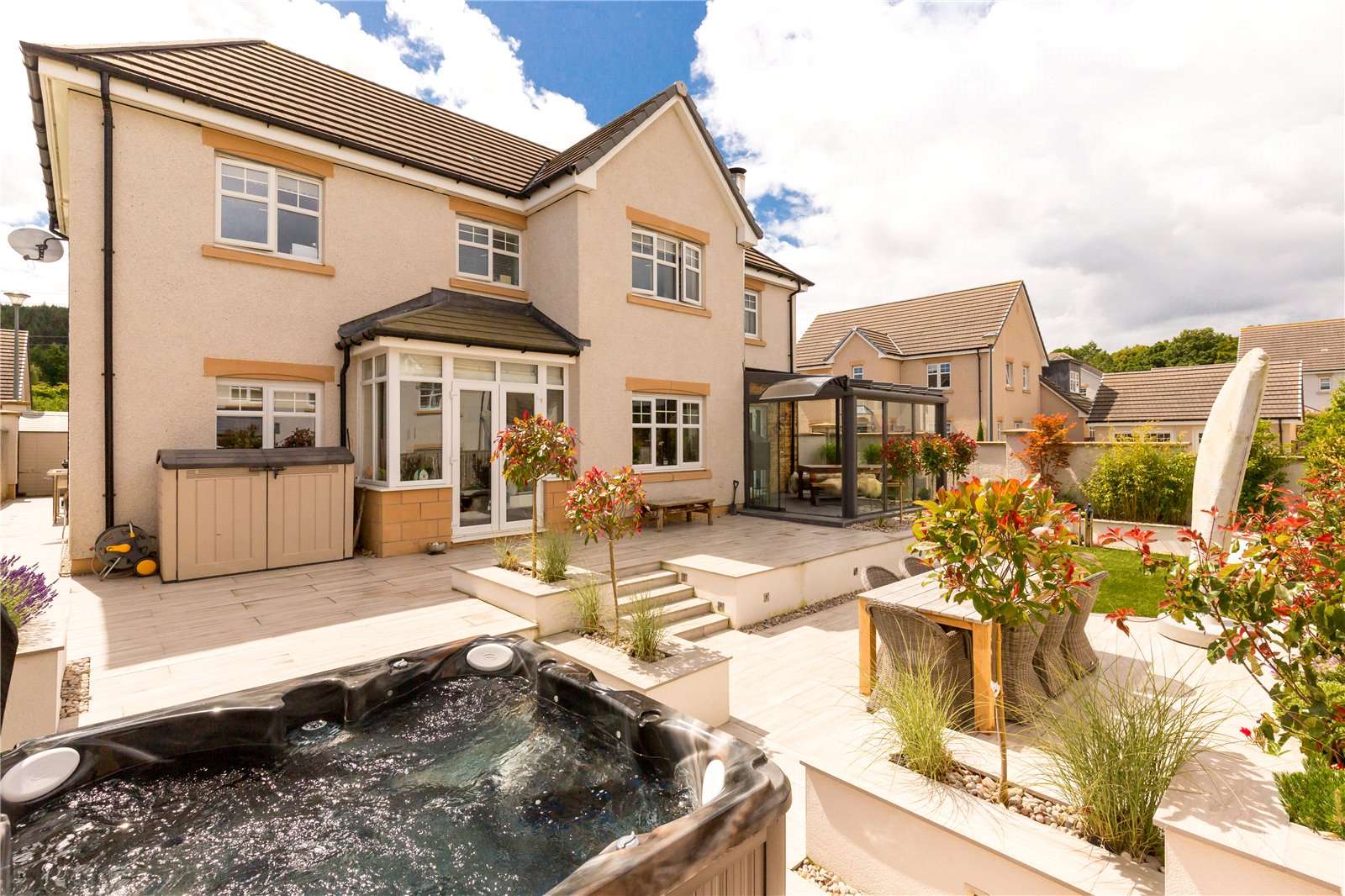 15 Scald Law Drive, Colinton, Edinburgh, EH13 0FE Property for sale