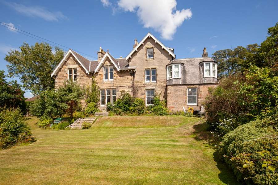 71 Clermiston Road, Corstorphine, Edinburgh, EH12 6UY Property for