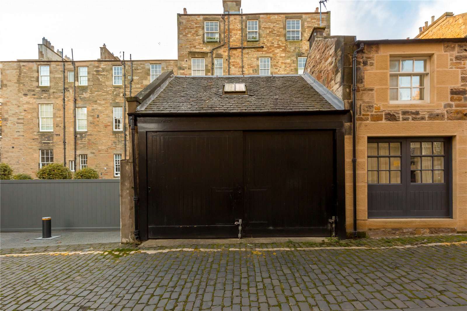 William Street, South West Lane, Edinburgh, Midlothian, EH3 7LL