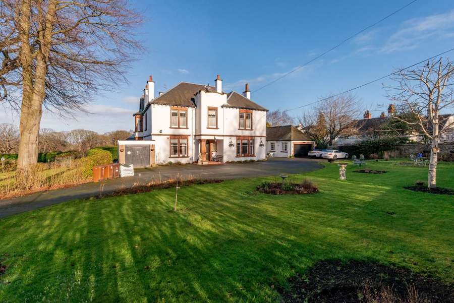 Barnton Avenue, Barnton, Edinburgh, EH4 6JL Property for sale Savills
