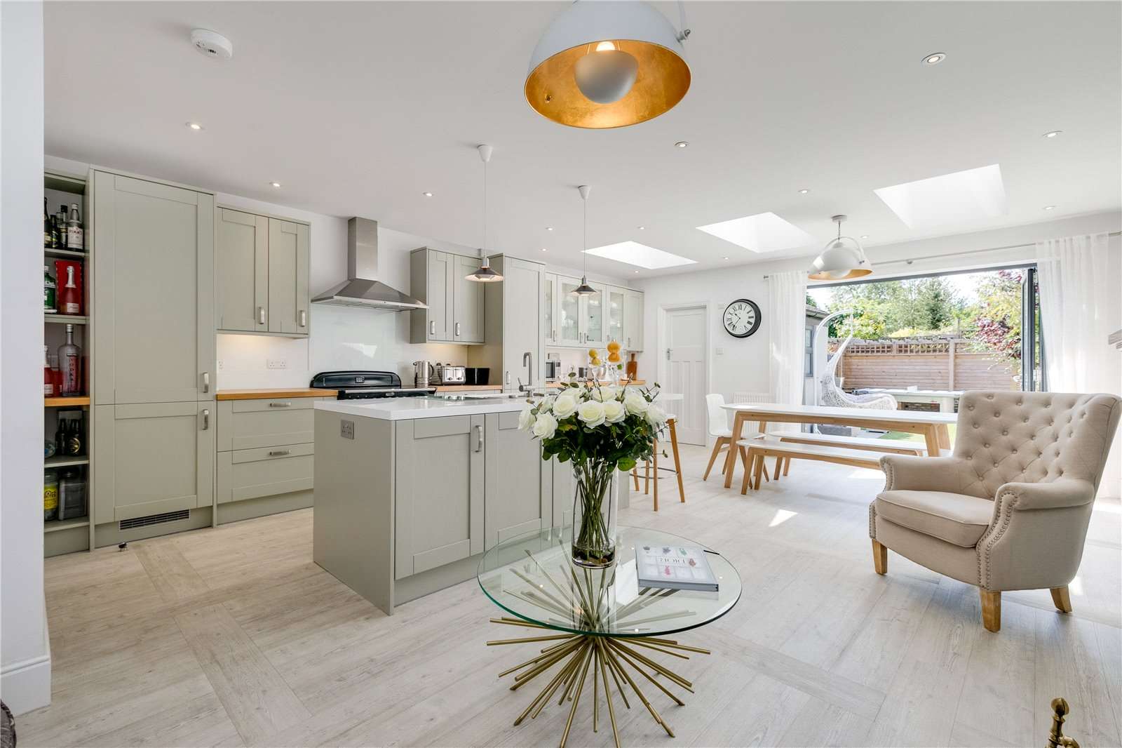 Cairn Avenue, Ealing, London, W5 5HX Bất động sản cho thuê Savills