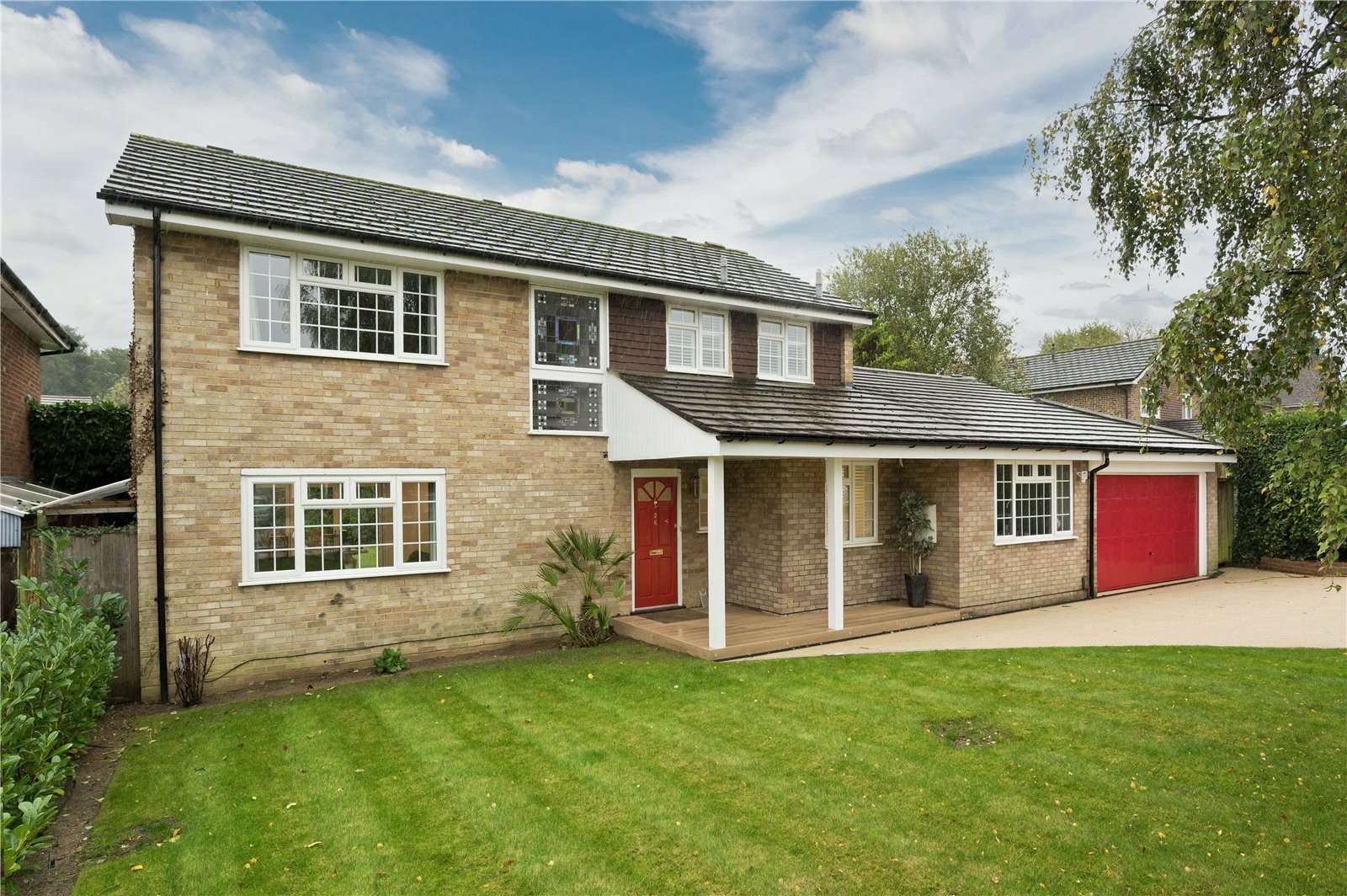 Blakeden Drive, Claygate, Esher, Surrey, KT10 0JR Property to rent