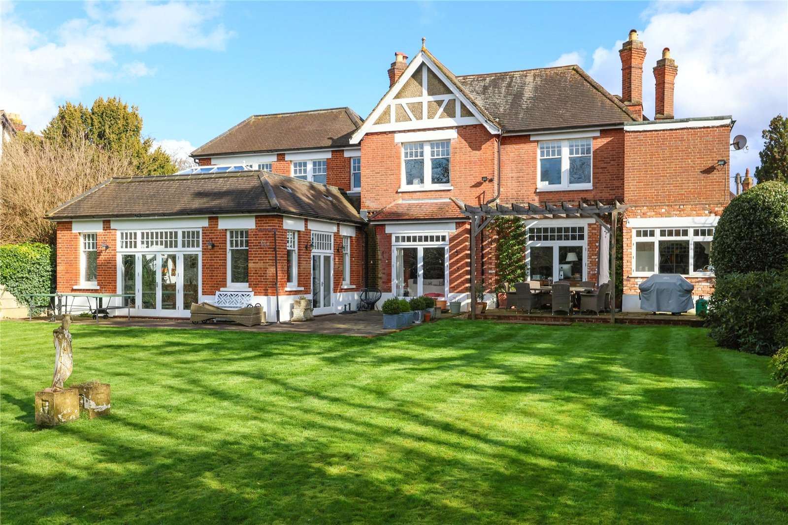 Spencer Road, East Molesey, Surrey, KT8 0SP Property to rent Savills