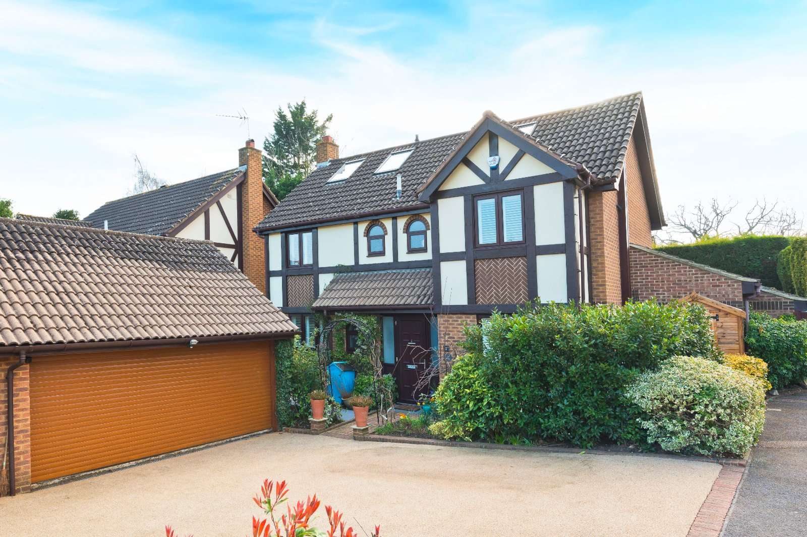 Scott Farm Close, Thames Ditton, Surrey, KT7 0AN Property for sale