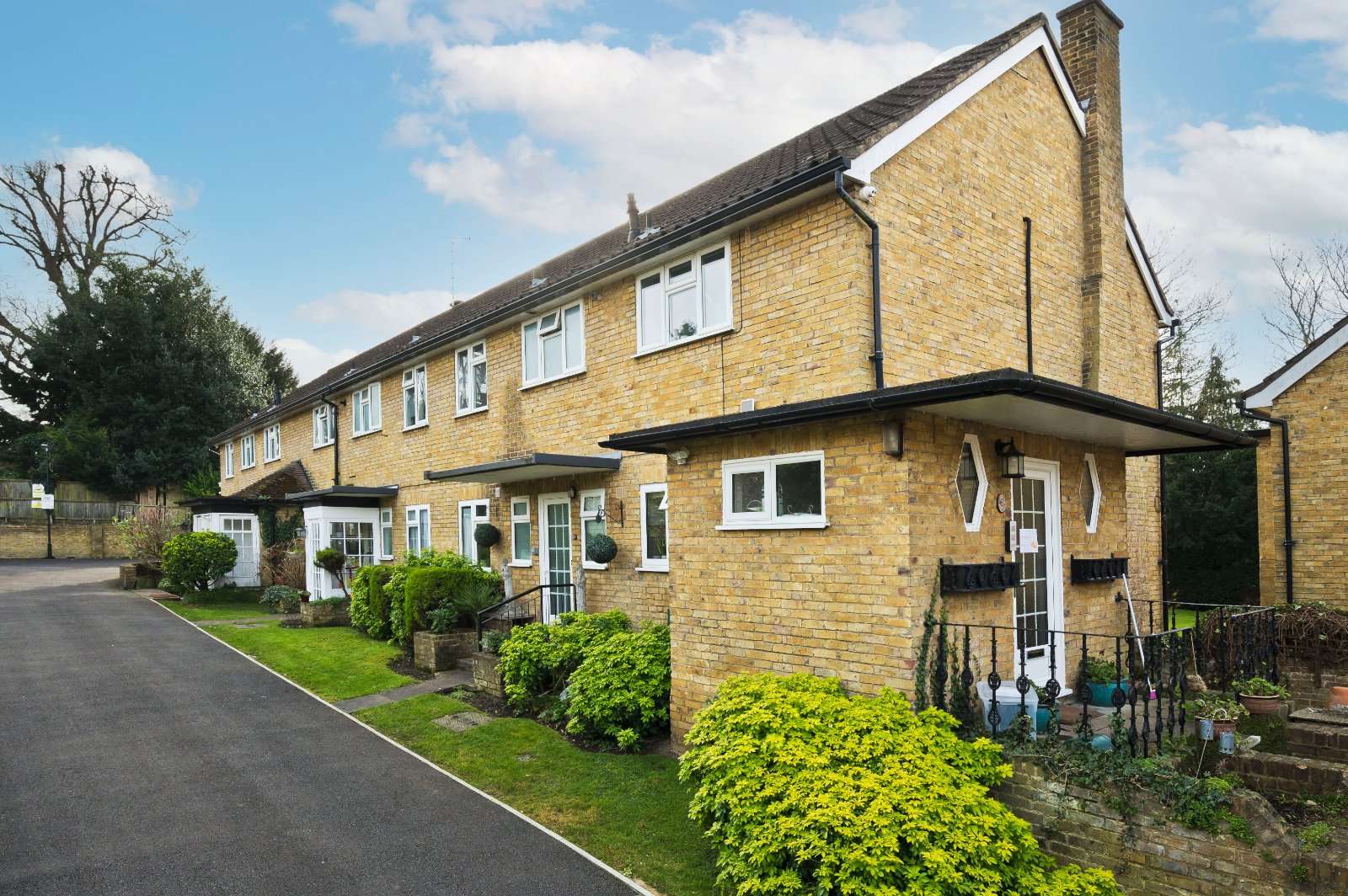 Belvedere Close, Esher, Surrey, KT10 9LF Property for sale Savills