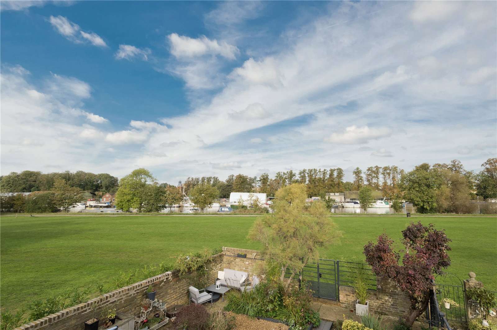 Buckingham Gardens, West Molesey, Surrey, KT8 1TH | Property for sale | Savills