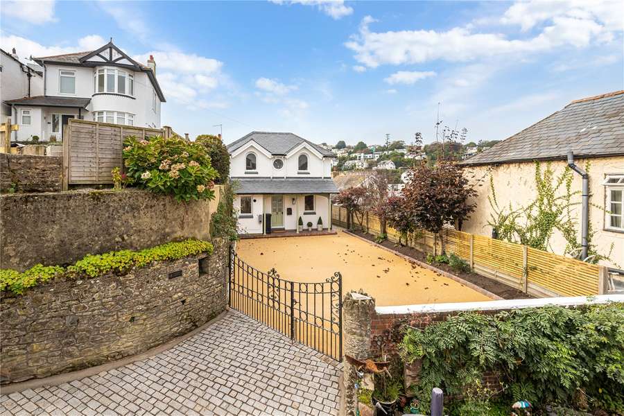 Crowthers Hill, Dartmouth, Devon, TQ6 9QX Property for sale Savills