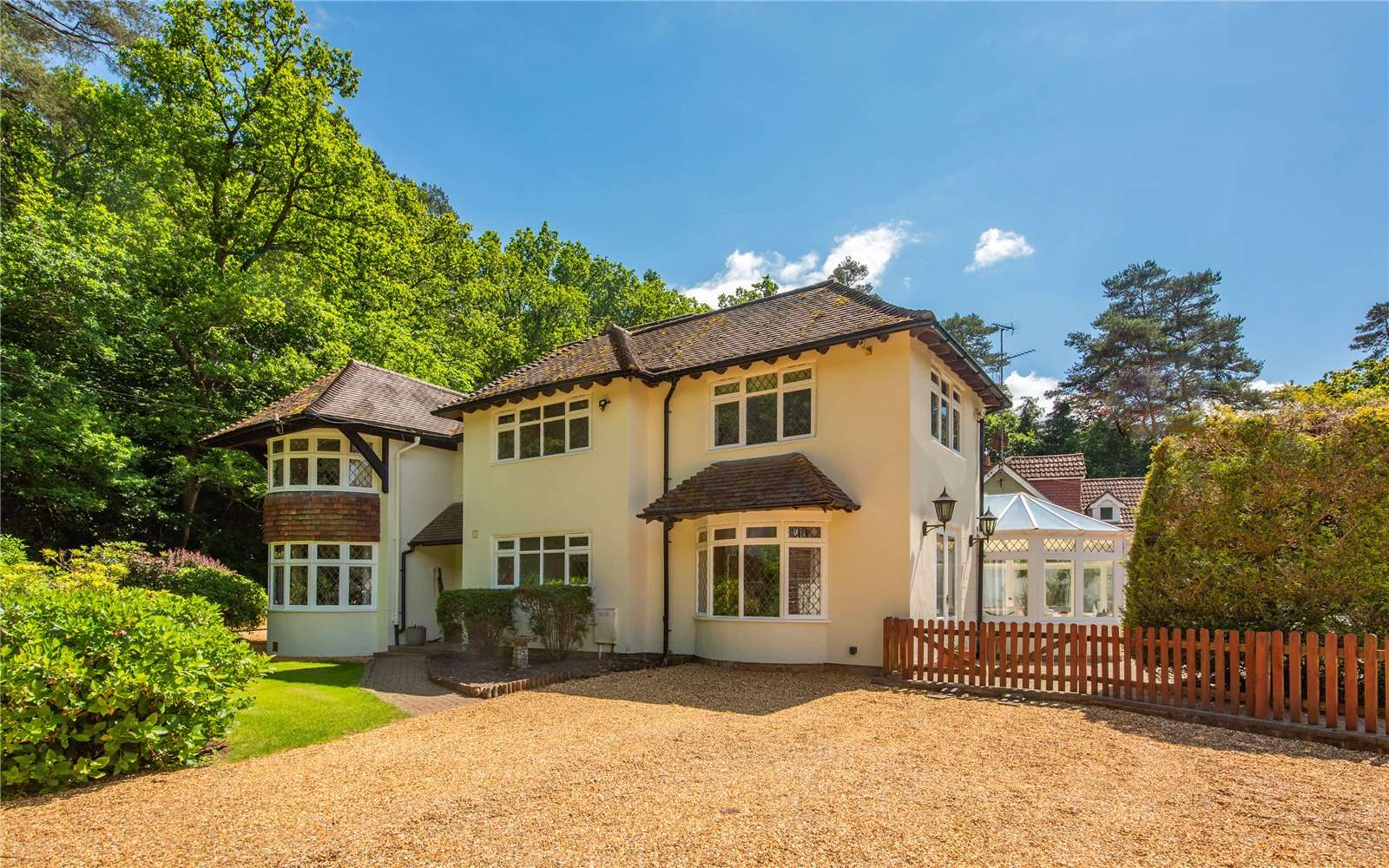 Crabtree Lane, Churt, Farnham, Surrey, GU10 2LA Property for sale
