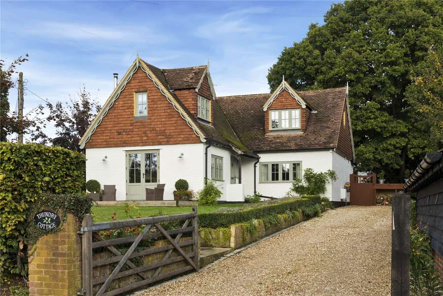 Savills Thundry Cottage Farnham Road Elstead Surrey Gu8 6le
