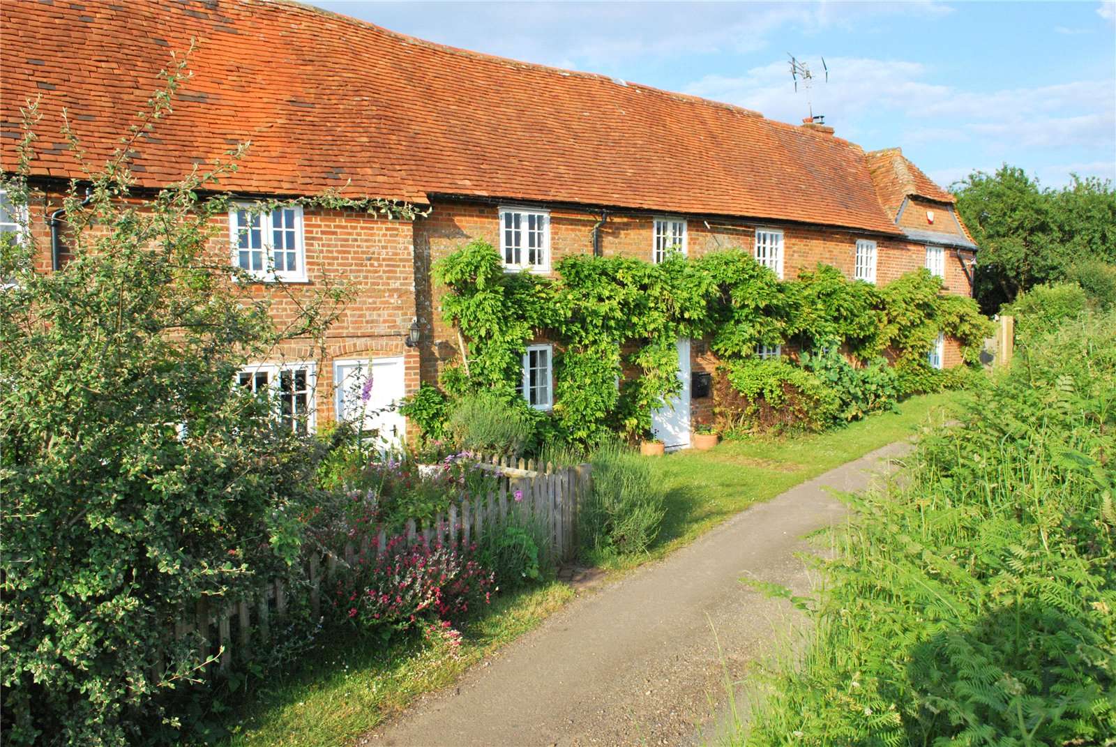 Jonathan Kiln Cottages, Well Road, Crondall, Farnham, GU10 5QA