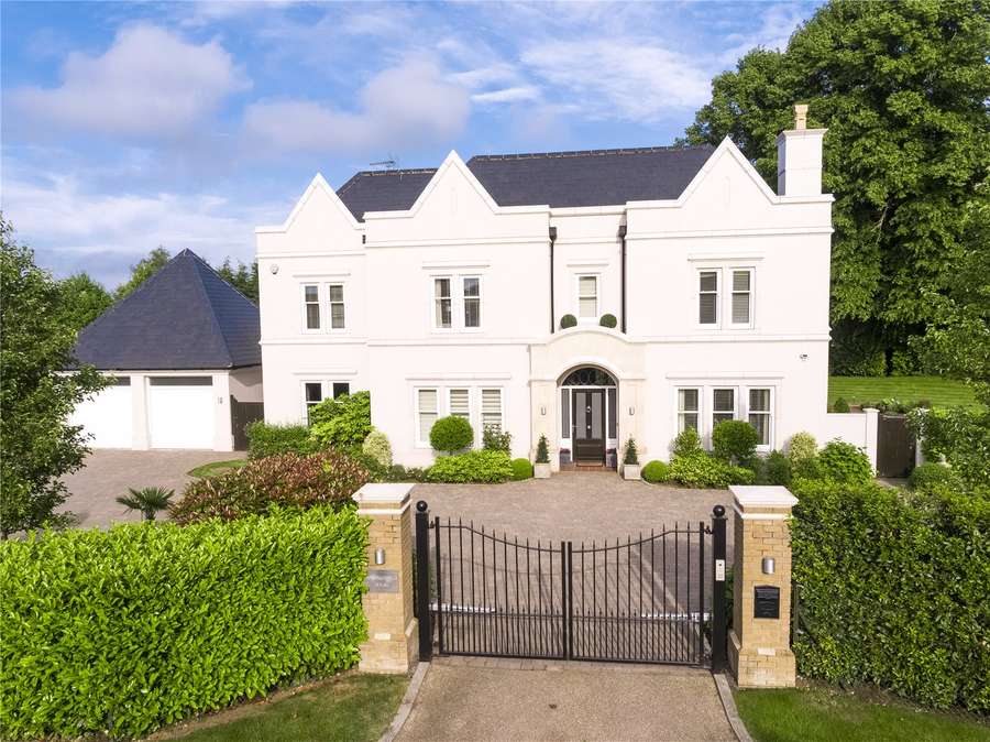 Savills Kingswood Warren Park Woodland Way Tadworth Surrey Kt20 6ad Property For Sale