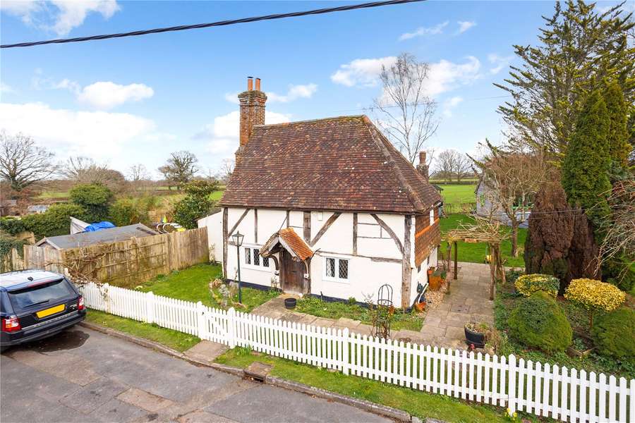 Swan Lane, Charlwood, Horley, Surrey, RH6 0DB Property for sale Savills