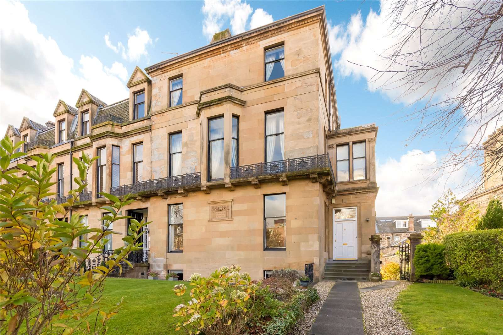 Beaconsfield Road, Glasgow, G12 0PJ คุณสมบัติ รอขาย Savills
