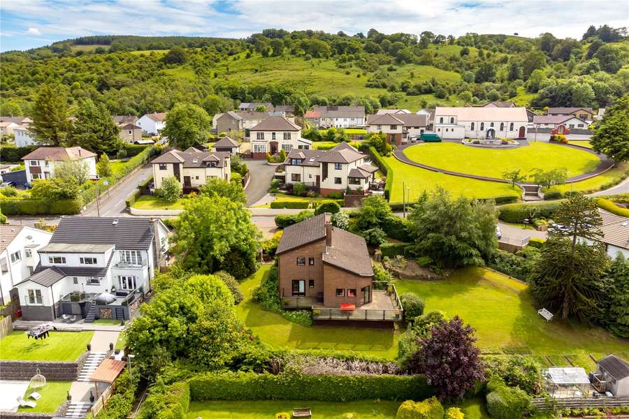 Bowfield Road, Howwood, Johnstone, Renfrewshire, PA9 1BZ プロパティ 販売