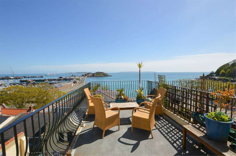 Savills Dolphin Cottage 5 The Strand St Peter Port Gy1 1lj