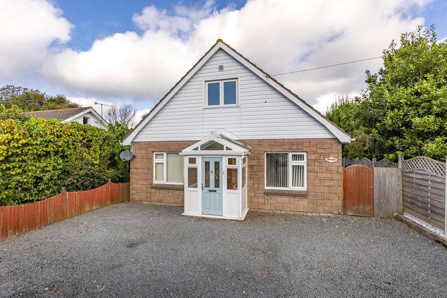 Macduff, La Route Des Coutures, St Martin, GY4 6HJ Property for sale