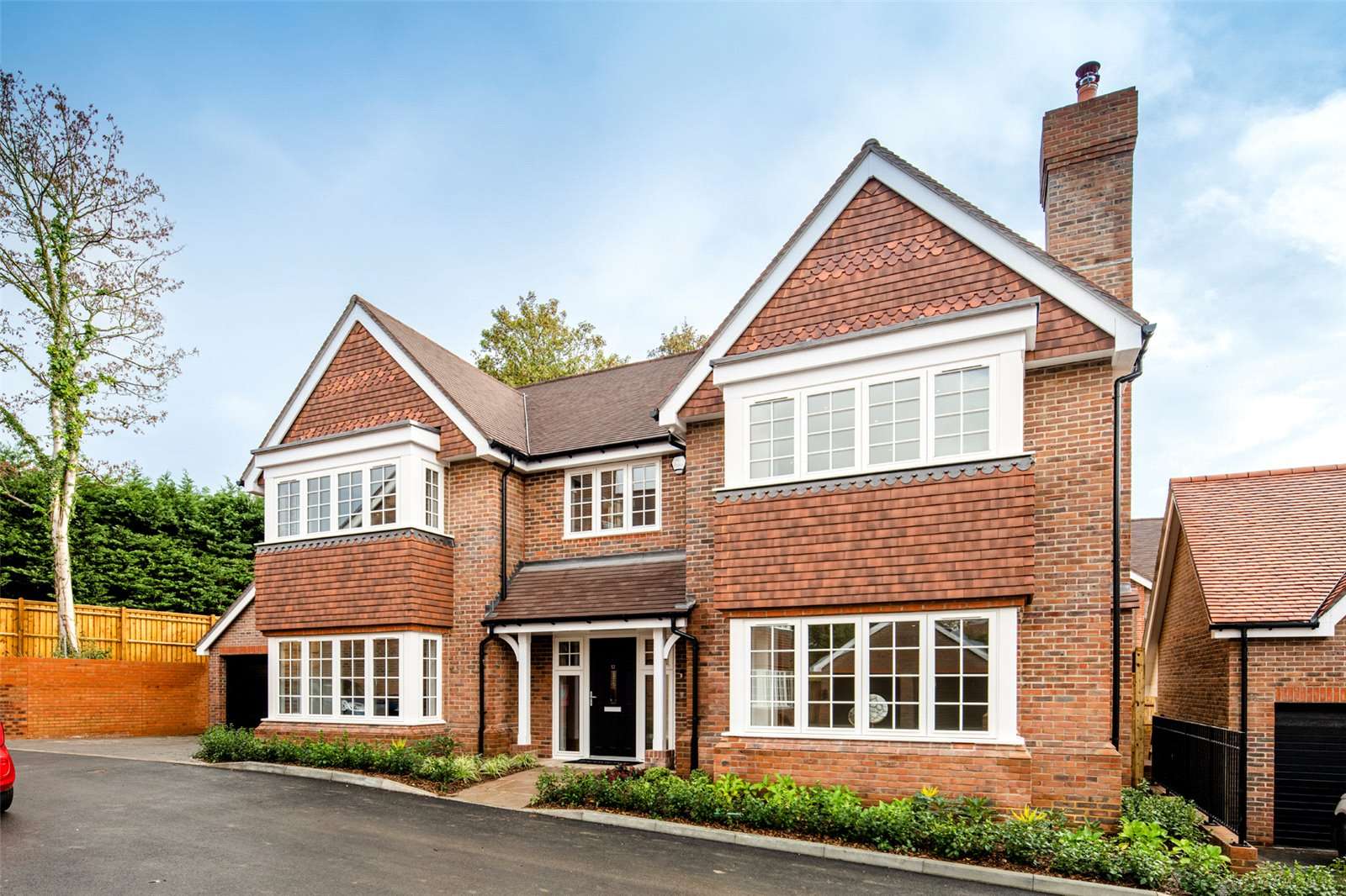 The Street, West Horsley, Leatherhead, Surrey, KT24 6AX บ้านใหม่